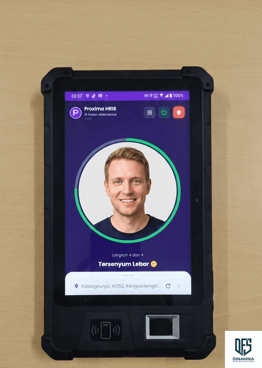 Tablet for Attendance with Face Recognition photo 1